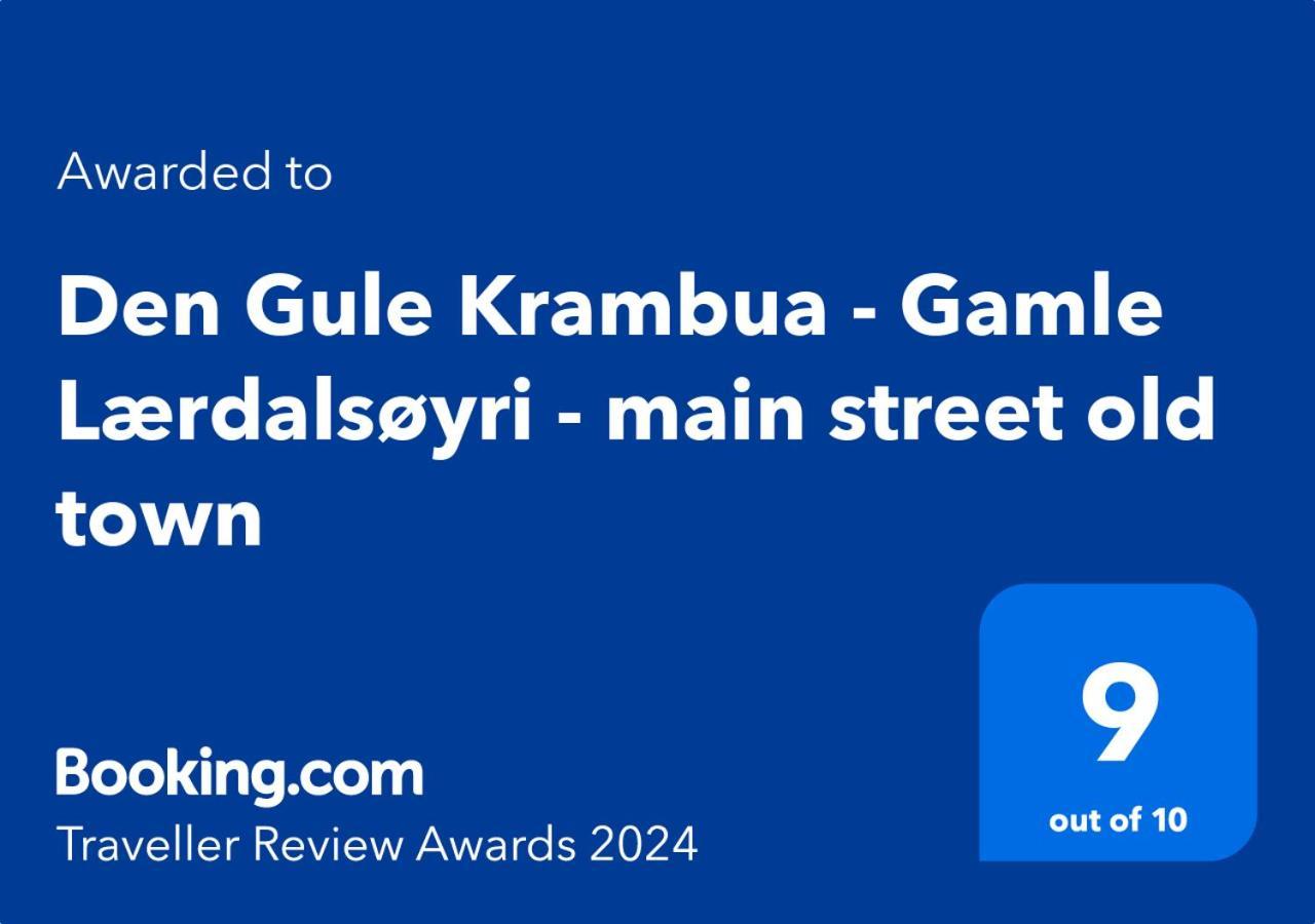 Den Gule Krambua - Gamle Laerdalsoyri - Main Street Old Townアパートメント エクステリア 写真
